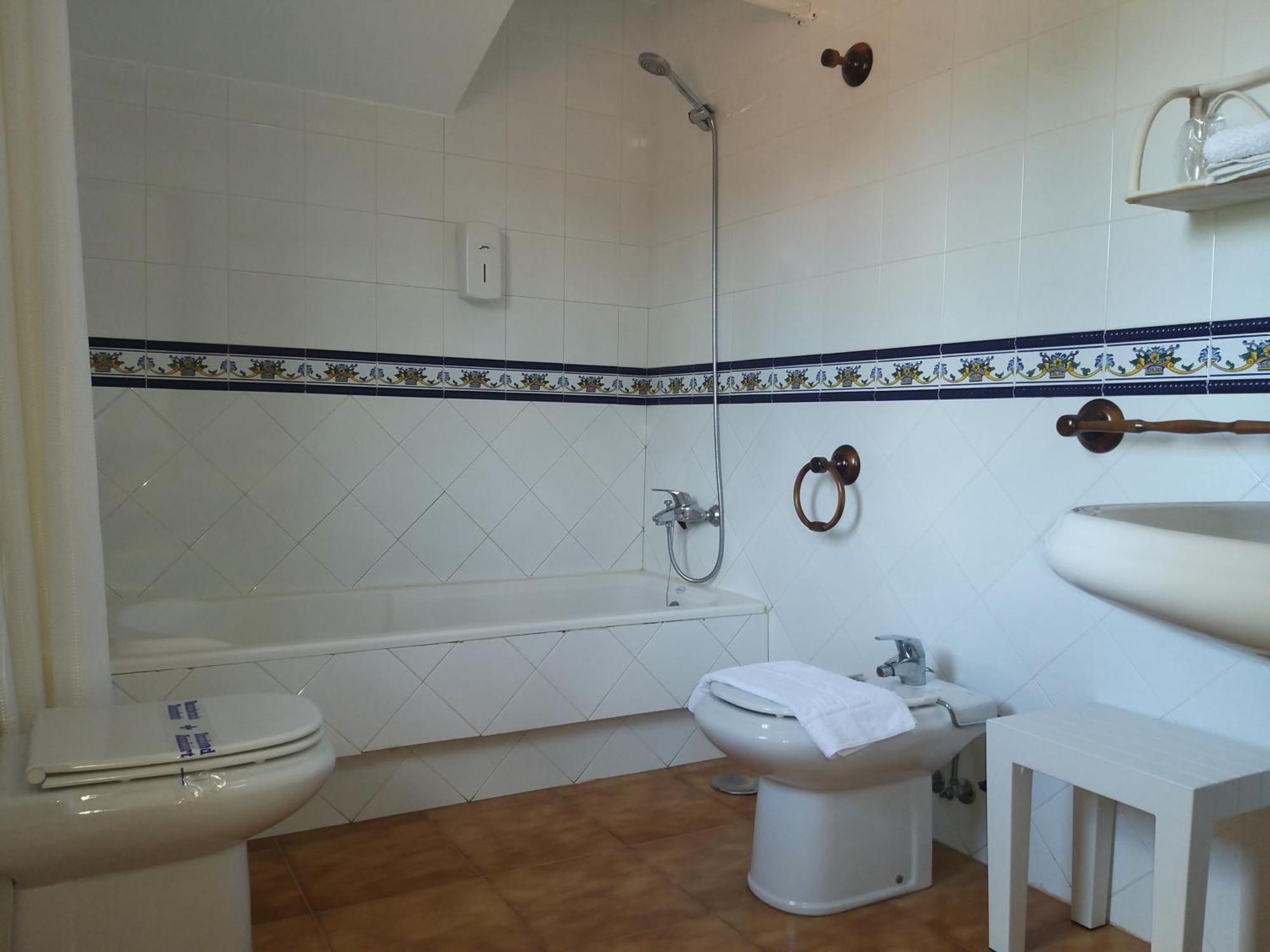 Hostal Restaurante O'Cadaval Фрадес Номер фото