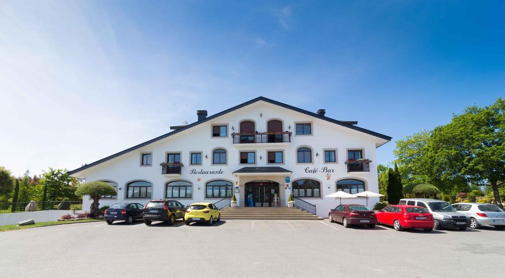 Hostal Restaurante O'Cadaval Фрадес Экстерьер фото